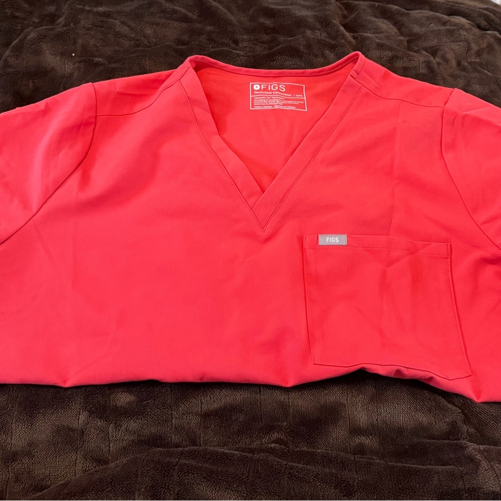 Figs Technical Collection Red Top